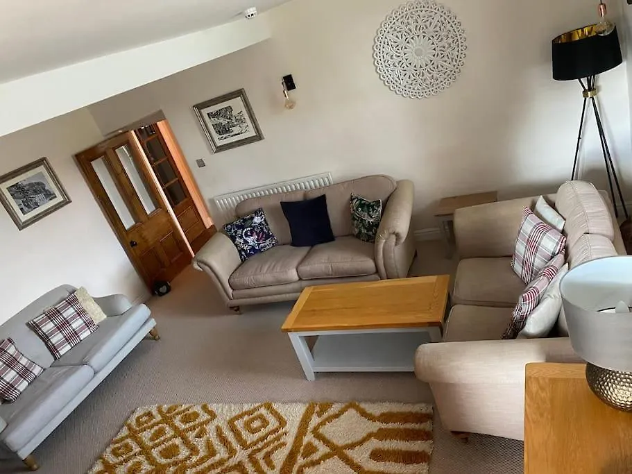 Anglers Cottage - Spacious Grade II Listed Cottage Kilnsey