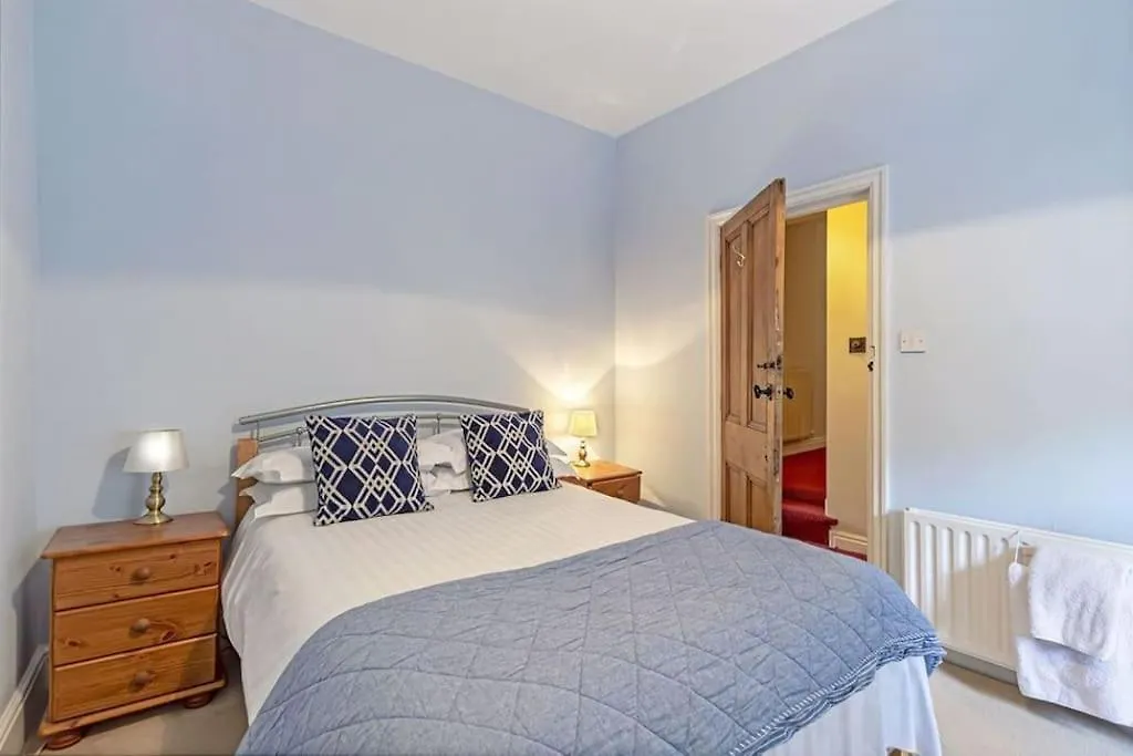 Anglers Cottage - Spacious Grade II Listed Cottage Kilnsey 0*,  United Kingdom