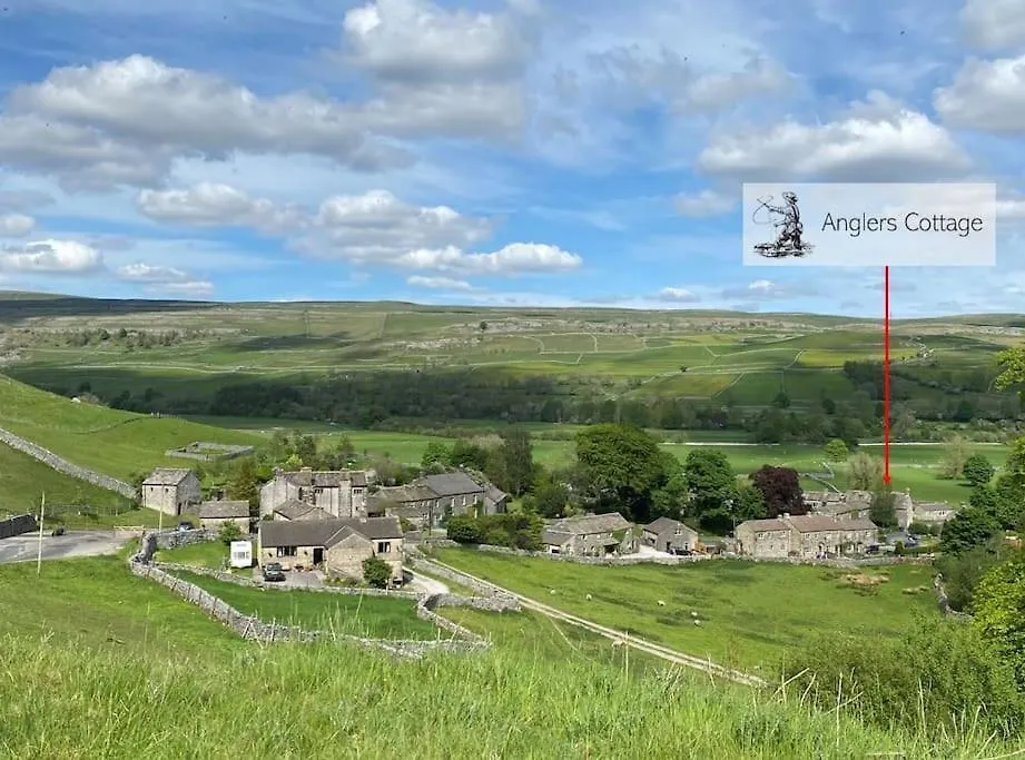 Anglers Cottage - Spacious Grade II Listed Cottage Kilnsey 0*,